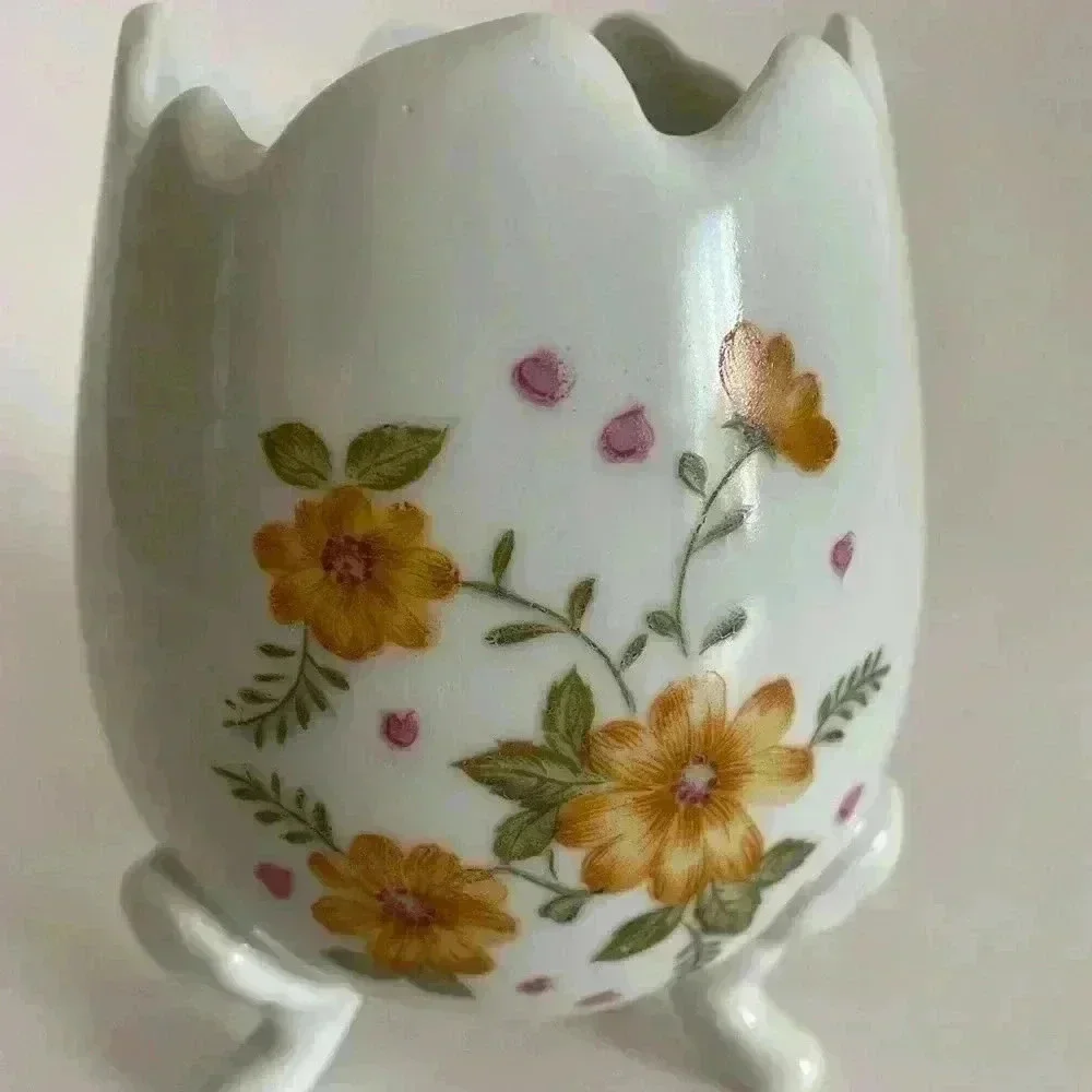 Lefton footed egg (vintage) Easter Egg - Picture 2 of 8